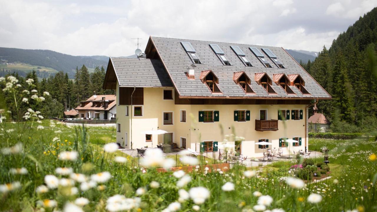 Natura Boutique Chalet Wellness Spa Dobbiaco Zewnętrze zdjęcie